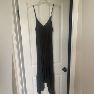 Dark olive green Silence and Noise jumper. Gently worn w/ no flaws.